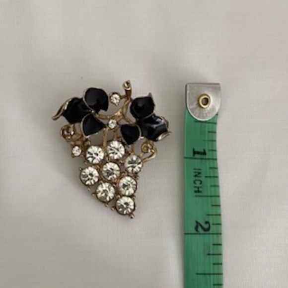 BUNDLE Opalescent White Shell Flower & Goldtone Black Enamel Rhinestone Brooches - Picture 7 of 9